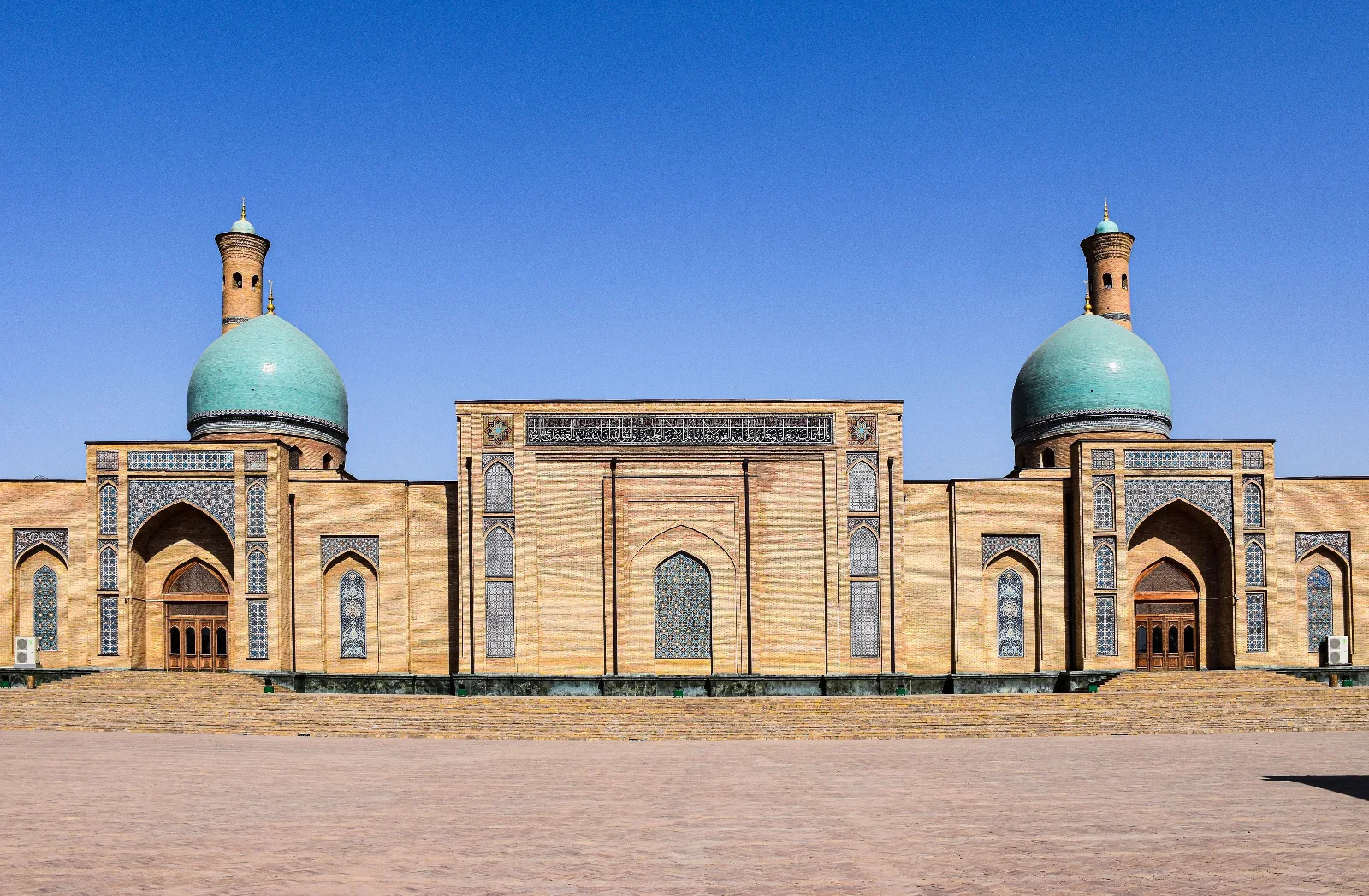 Tashkent with Chimgan Mountain – 4 Nights / 5 Days