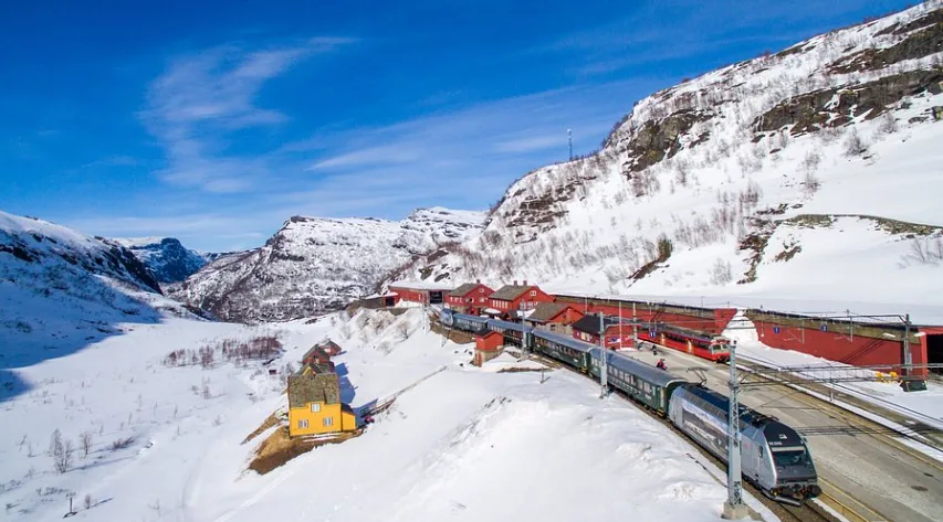 Norway’s Winter Wonders in 7 Days - Oslo to Tromsø — Fjords, Scenic Railways & Northern Lights