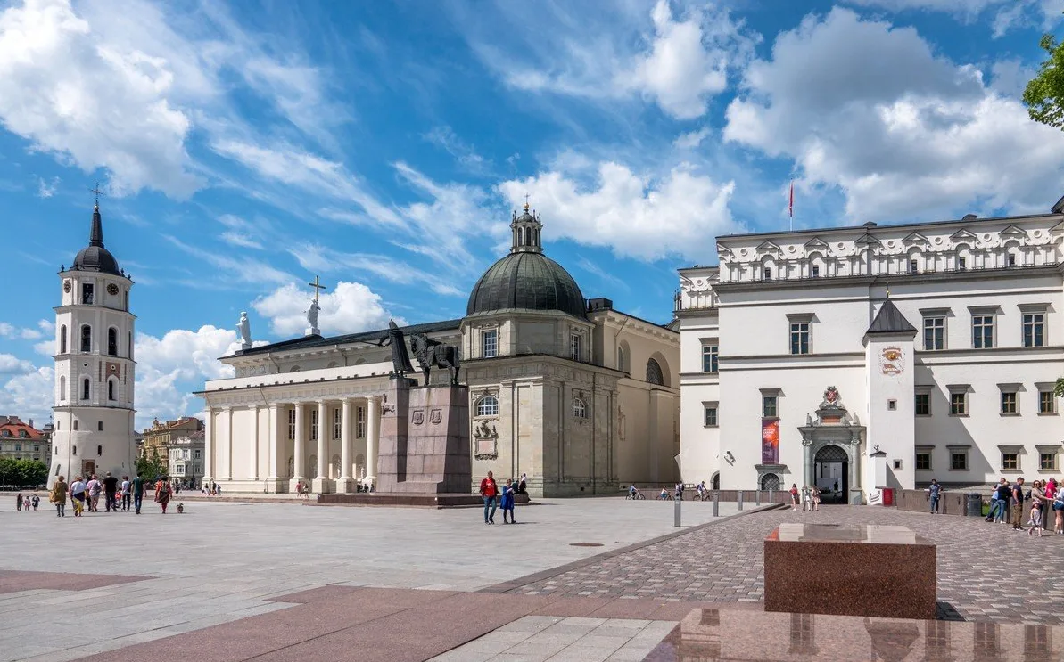 Baltic Capitals Express Tour – Vilnius, Riga & Tallinn