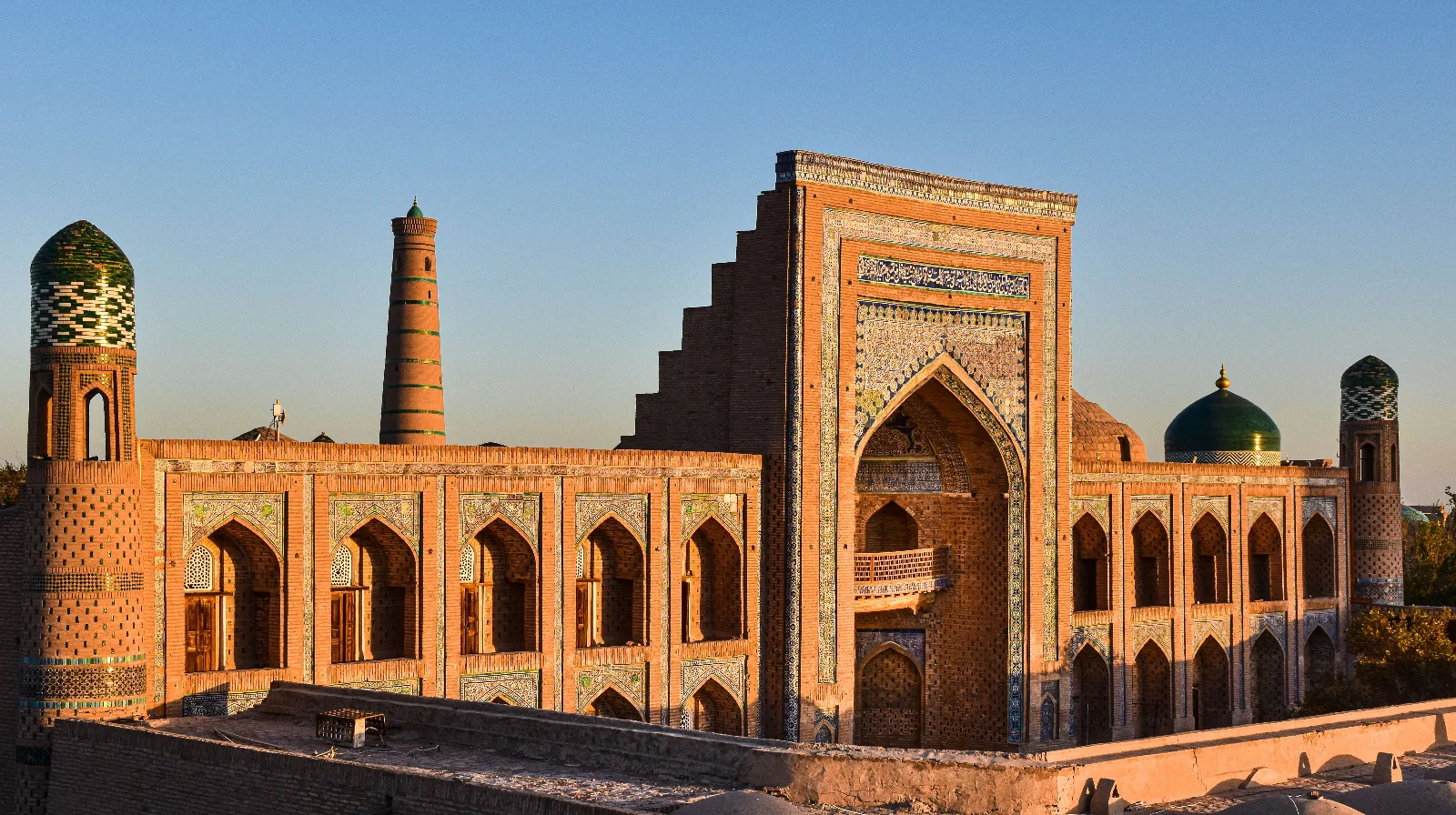 Uzbekistan Highlights – Tashkent, Samarkand & Bukhara